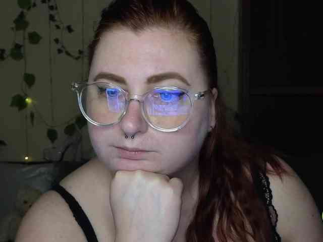 Aliciaredluv webcam
