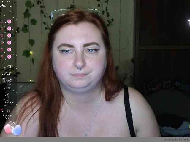 Aliciaredluv webcam