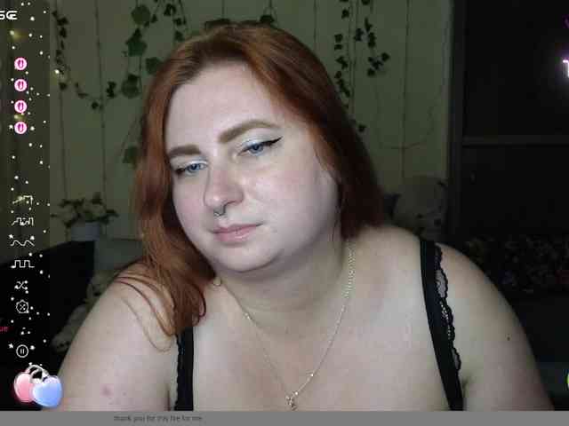 Aliciaredluv webcam