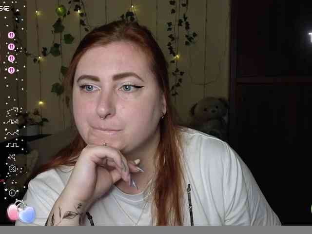 Aliciaredluv webcam