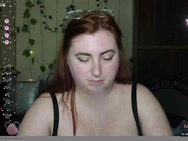 Aliciaredluv webcam