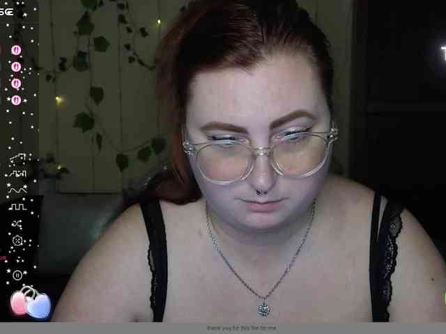 Aliciaredluv webcam