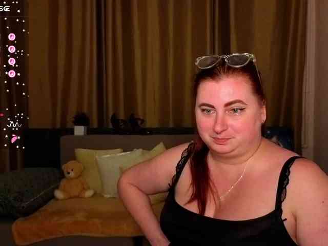 Aliciaredluv webcam