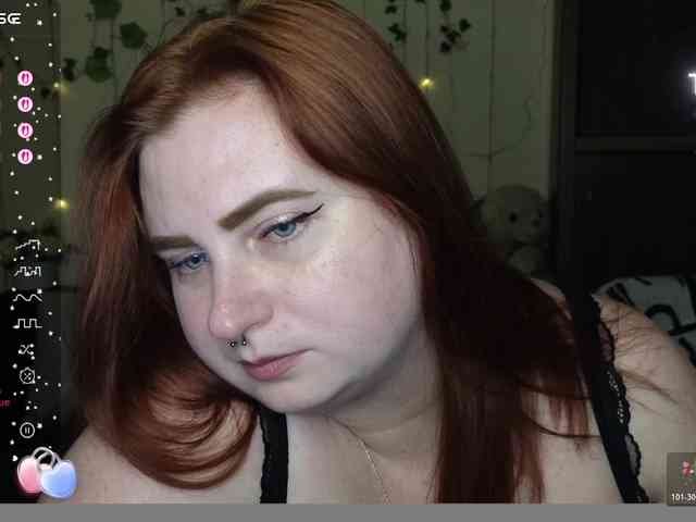 Aliciaredluv webcam