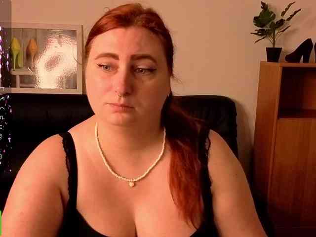 Aliciaredluv webcam