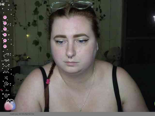 Aliciaredluv webcam