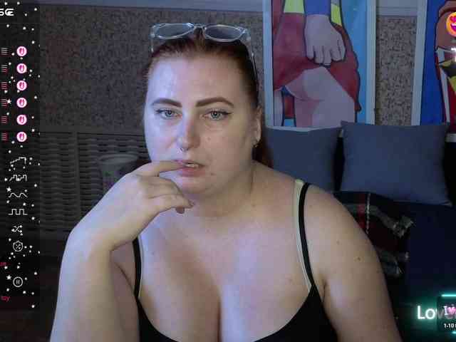 Aliciaredluv webcam