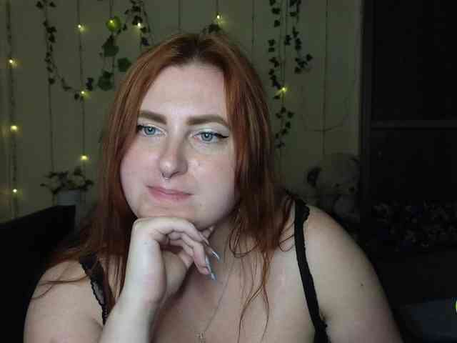 Aliciaredluv webcam