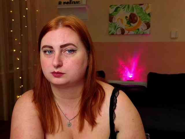 Aliciaredluv webcam