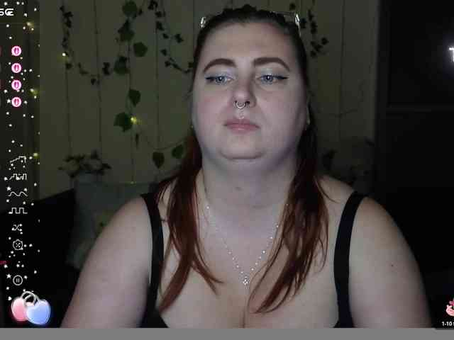 Aliciaredluv webcam