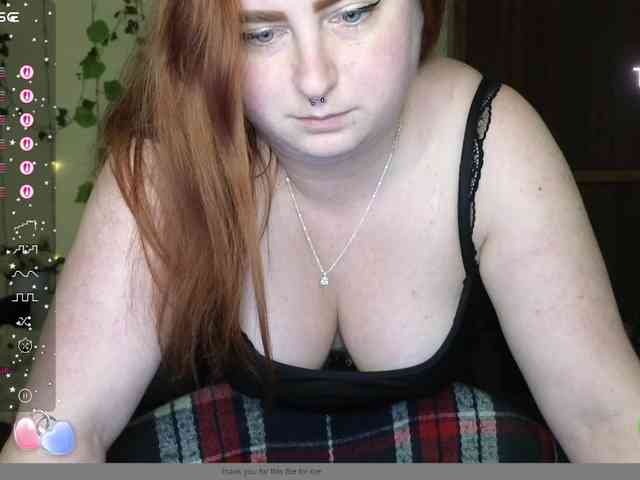 Aliciaredluv webcam