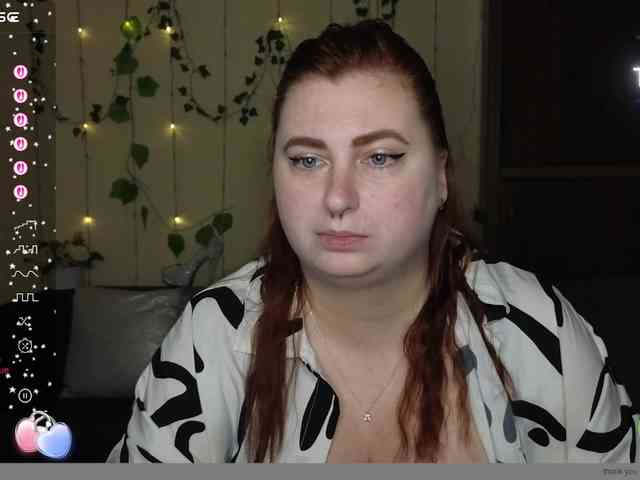 Aliciaredluv webcam