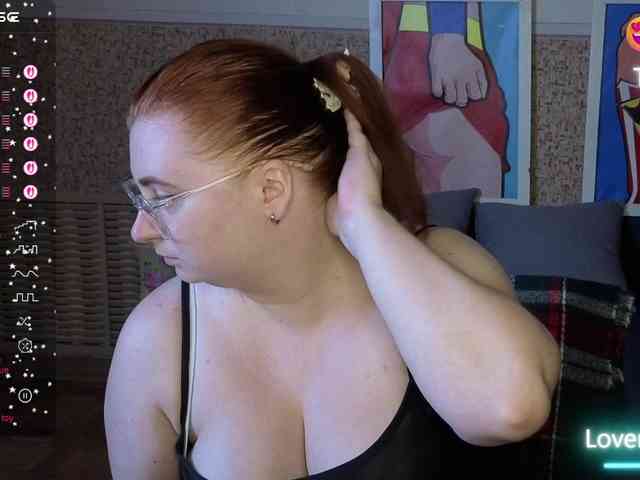 Aliciaredluv webcam