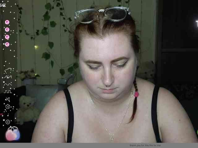 Aliciaredluv webcam
