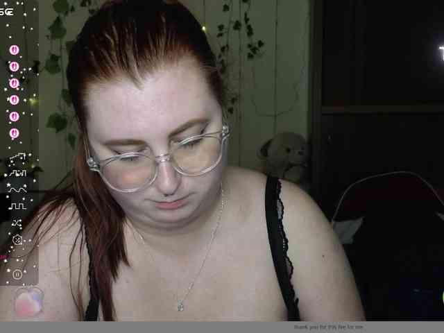 Aliciaredluv webcam
