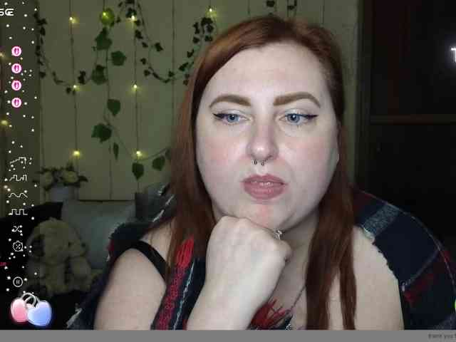 Aliciaredluv webcam