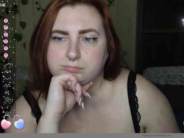 Aliciaredluv webcam