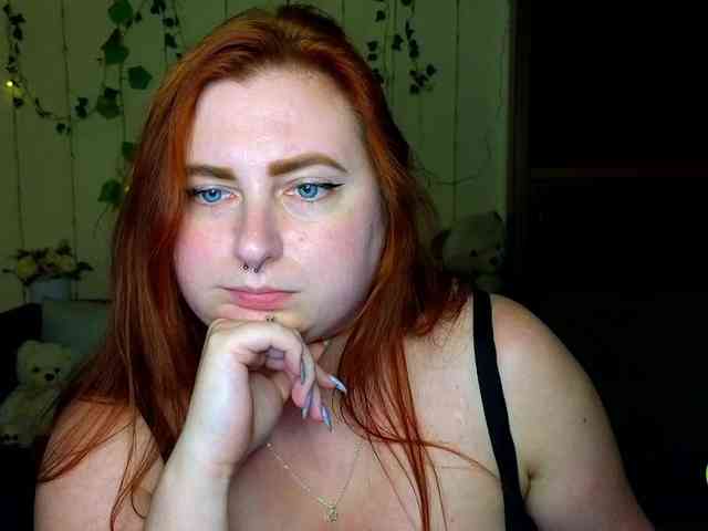 Aliciaredluv webcam