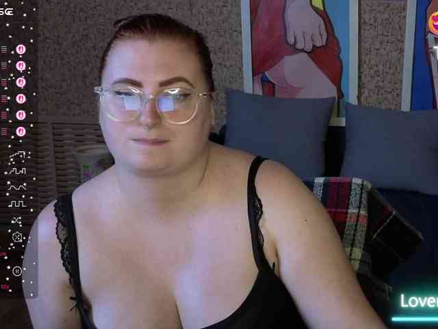 Aliciaredluv Live Webcam on BongaCams
