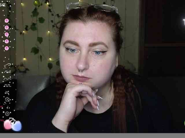 Aliciaredluv webcam