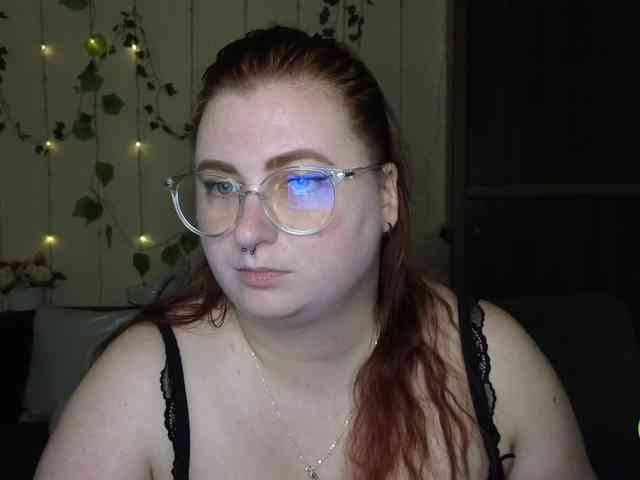 Aliciaredluv webcam