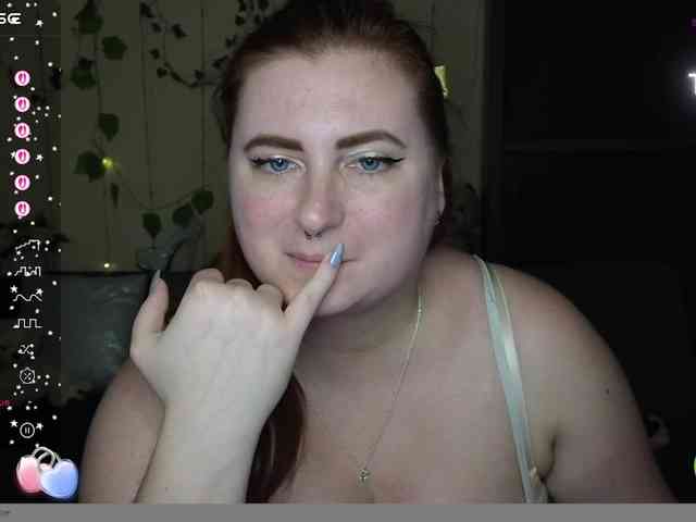Aliciaredluv webcam