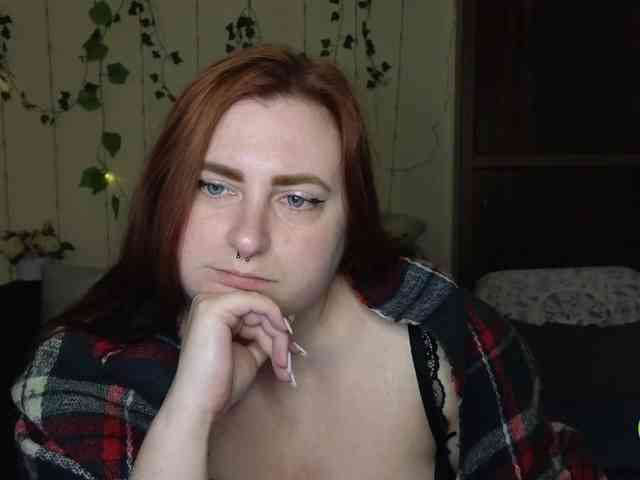 Aliciaredluv webcam