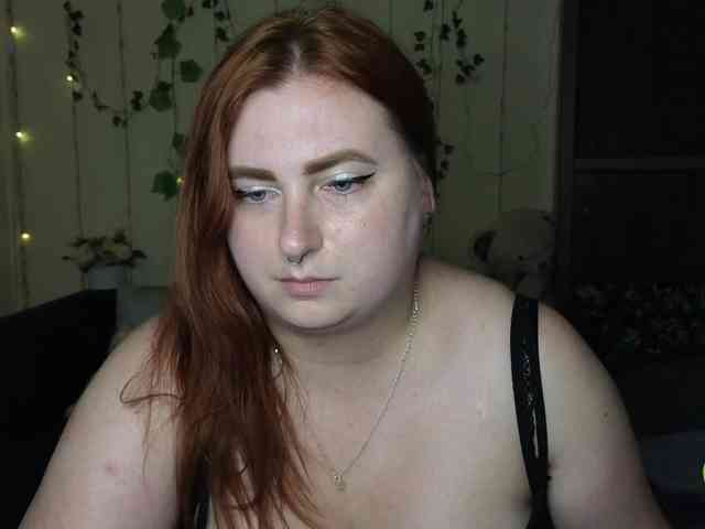 Aliciaredluv webcam