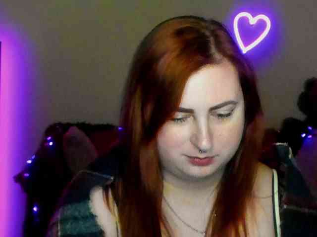 Aliciaredluv webcam