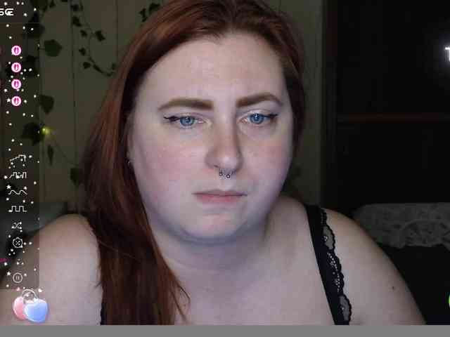 Aliciaredluv webcam