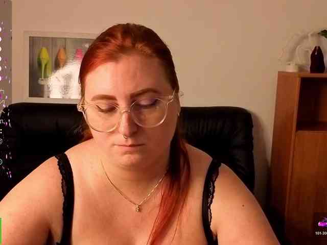 Aliciaredluv webcam