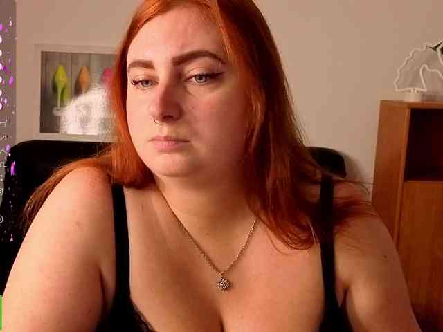 Aliciaredluv webcam