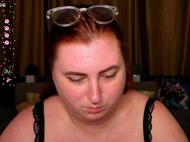 Aliciaredluv webcam
