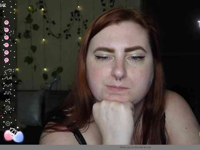Aliciaredluv webcam