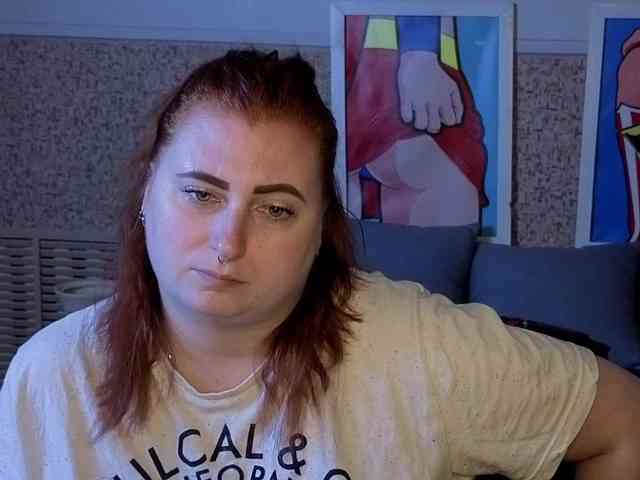 Aliciaredluv webcam