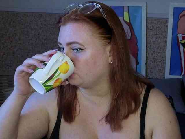 Aliciaredluv webcam