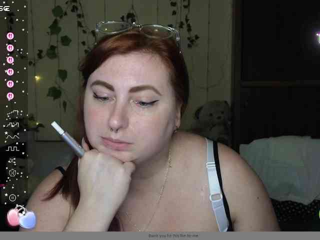 Aliciaredluv webcam