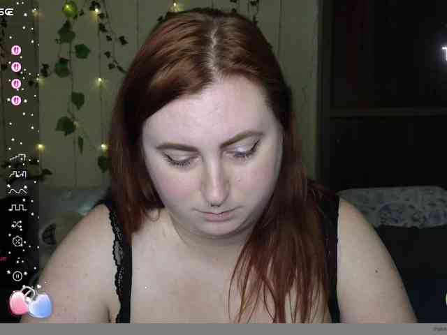 Aliciaredluv webcam