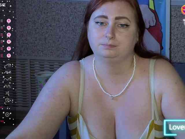 Aliciaredluv webcam