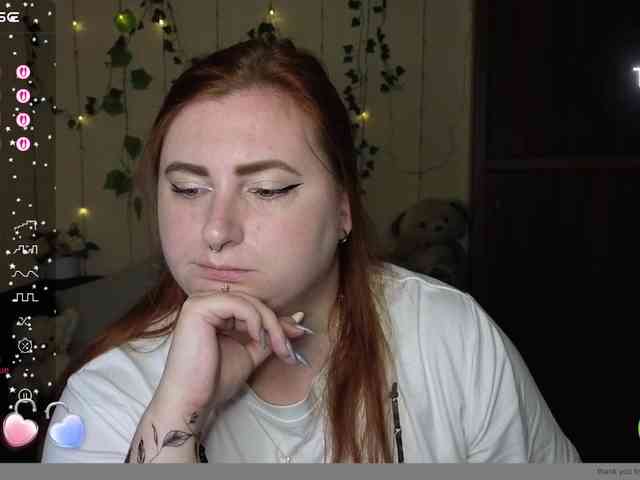 Aliciaredluv webcam