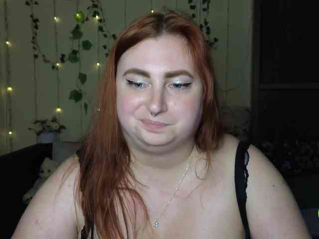 Aliciaredluv webcam