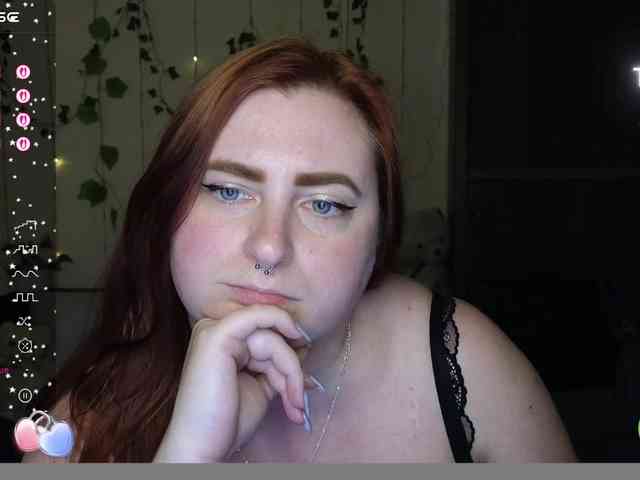 Aliciaredluv webcam