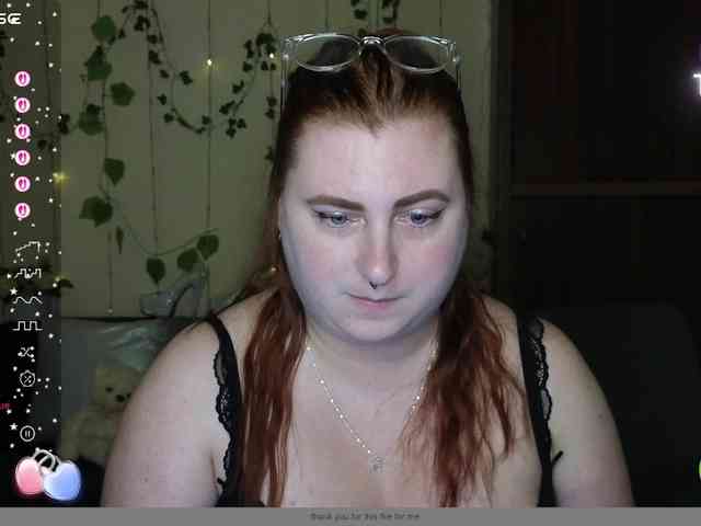 Aliciaredluv webcam