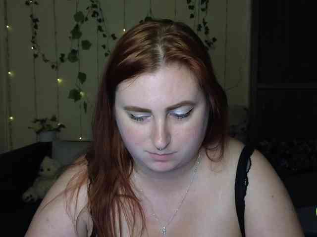 Aliciaredluv webcam