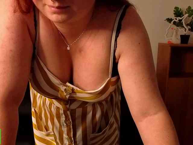 Aliciaredluv webcam