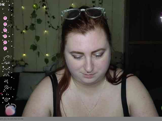 Aliciaredluv webcam