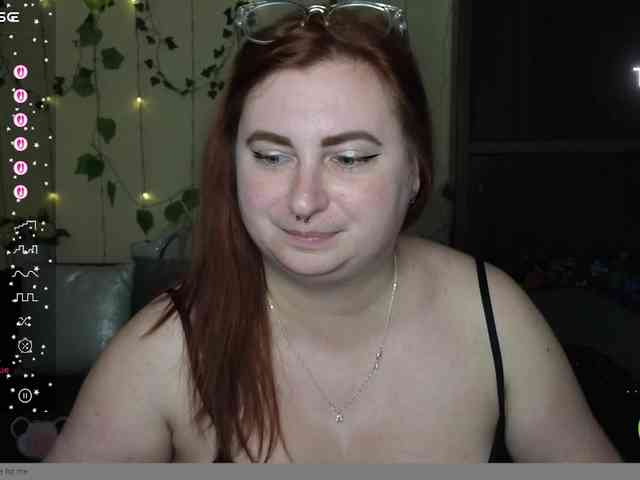 Aliciaredluv webcam