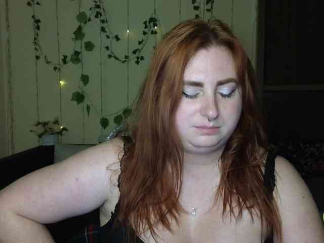 Aliciaredluv webcam