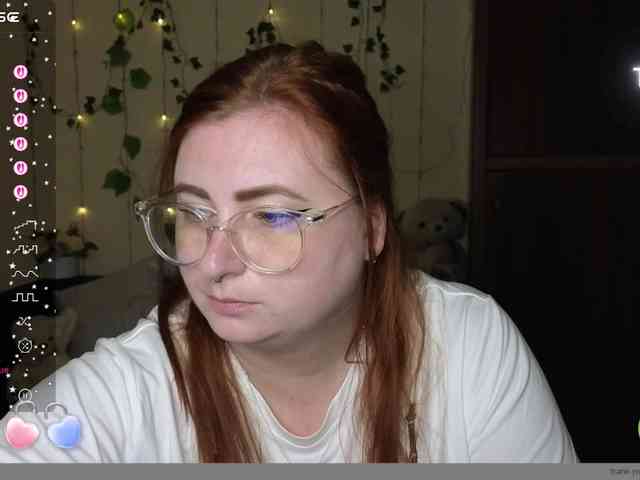 Aliciaredluv webcam
