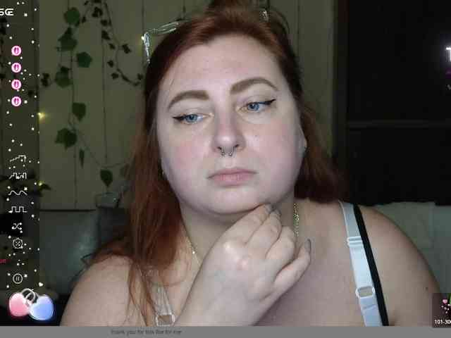 Aliciaredluv webcam